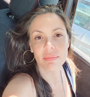 Author Alessandra Amaral Portrait of Alessandra Amaral, author of "How to Potty Train a Toddler"